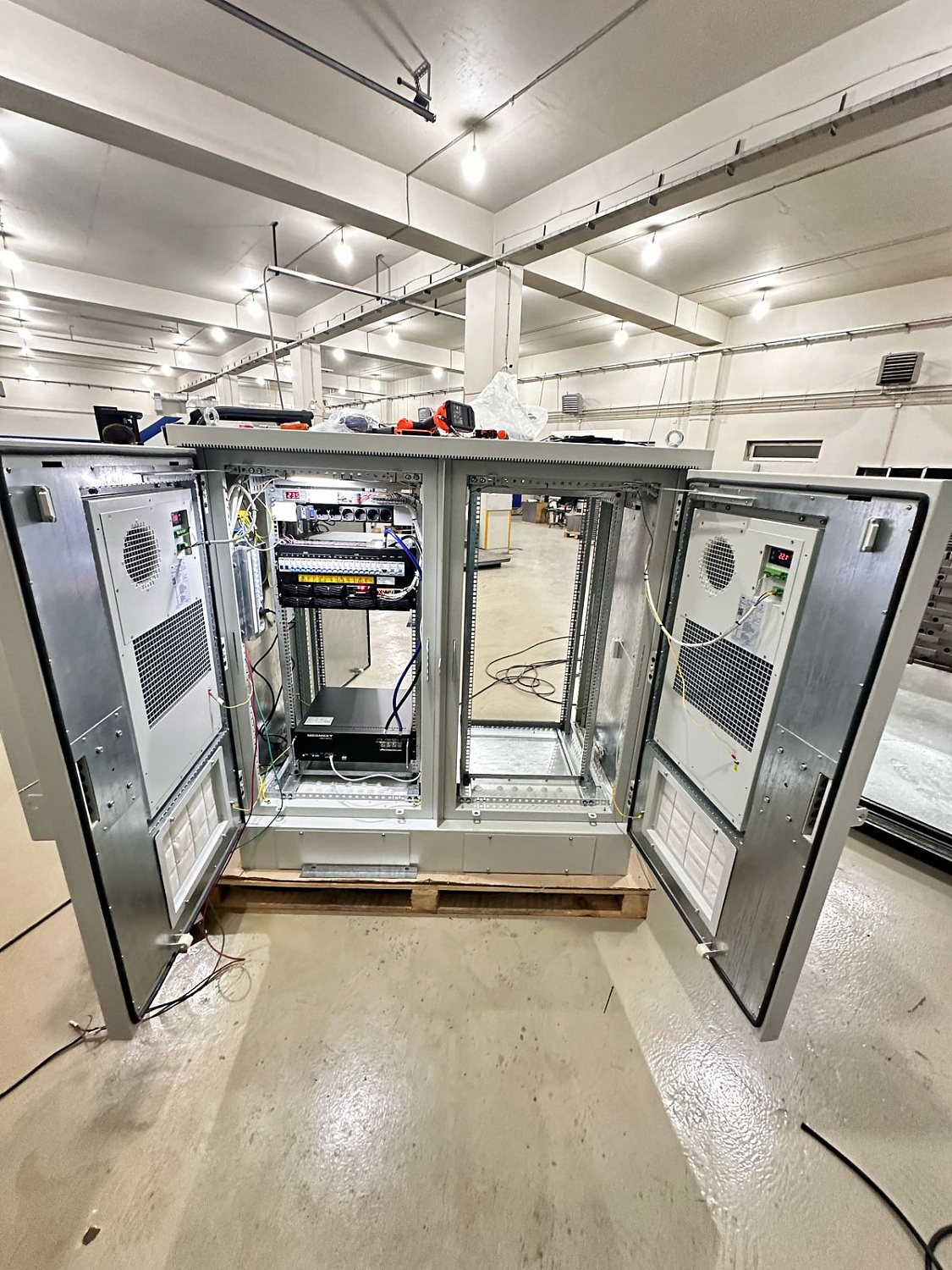 Производство телекоммуникационных климатических шкафов: новое слово в защите оборудования